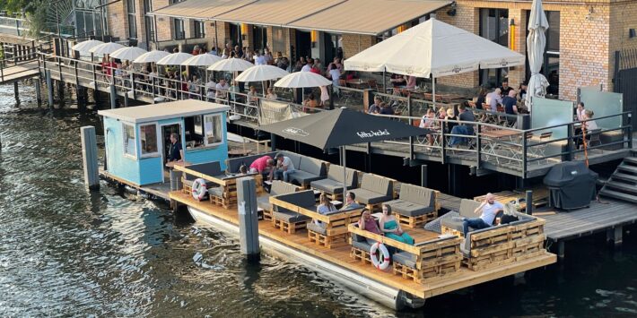 Berlins größte Tanz in den Mai Single Party